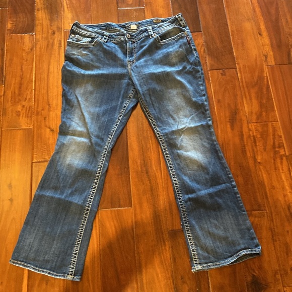 Silver Jeans Other - Women’s silver jeans Company, Pioneer boot cut jeans in size 40 x 32